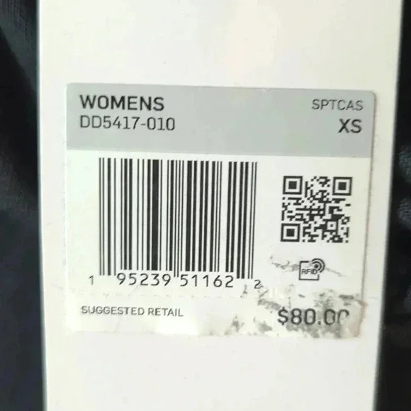 Nike Woman's Black Hoodie - Picture 4 of 4
